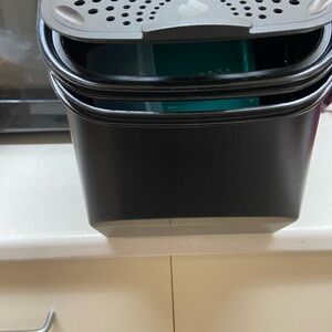 Tupperware Blue WOW Pop Microwave Popcorn Maker